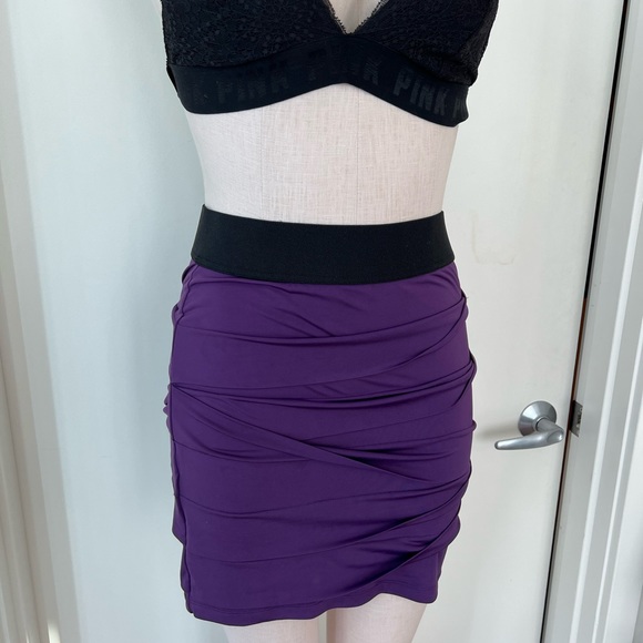 BCBGeneration Ruched Skirt - Picture 4 of 8
